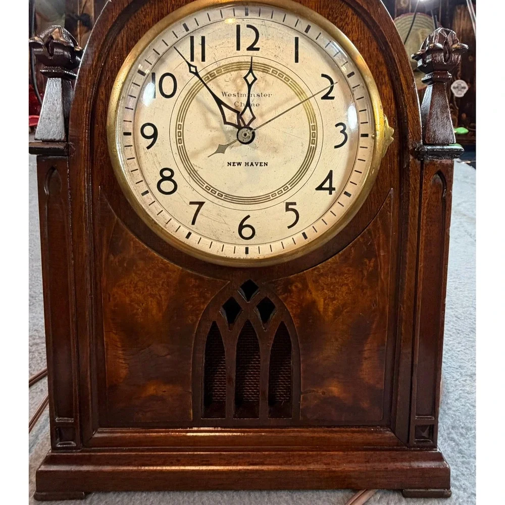 1935 Vintage New Haven Electric Mantel Clock Westminster Chime Gothic Wood